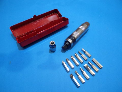 Wkrętak/wykrętak udarowy do podbijania Kraft&Dele KD1448 Zestaw Bitsy 12szt