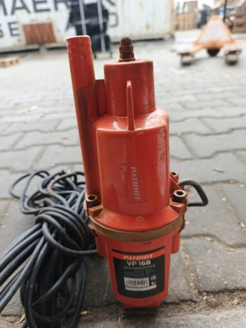 OUTLET W1424 POMPA DO WODY CZYSTEJ ZANURZENIOWA RUSKA GŁĘBINOWA MEMBRANOWA