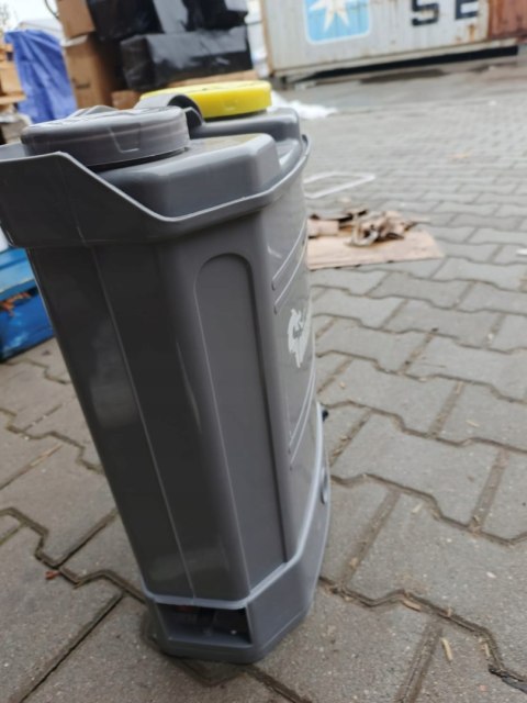 OUTLET W1467 Opryskiwacz AKUMULATOROWY Ciśnieniowy ELEKTRYCZNY Spryskiwacz