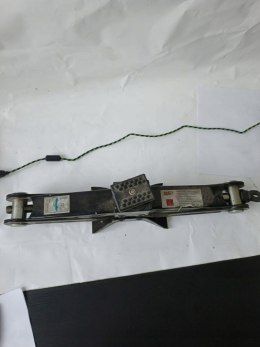 OUTLET W1483 PODNOŚNIK SAMOCHODOWY LEWAREK TRAPEZOWY MOCNY