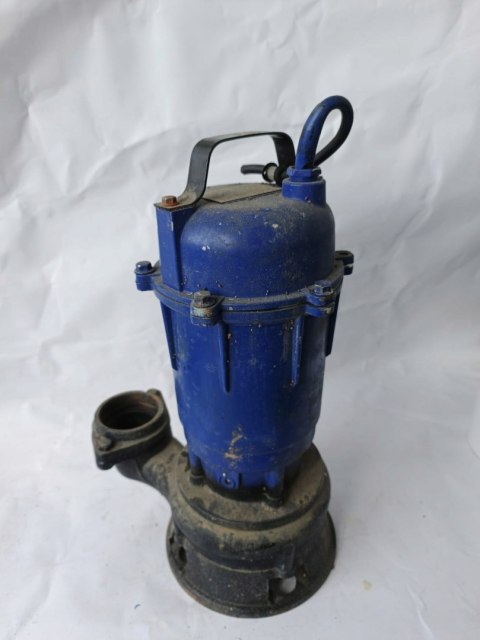 OUTLET W1501 POMPA DO WODY CZYSTEJ BRUDNEJ SZAMBA ZATAPIALNA