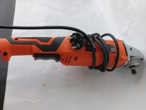 OUTLET W1502 MOCNA POLERKA SAMOCHODOWA SZLIFIERKA MOCNA