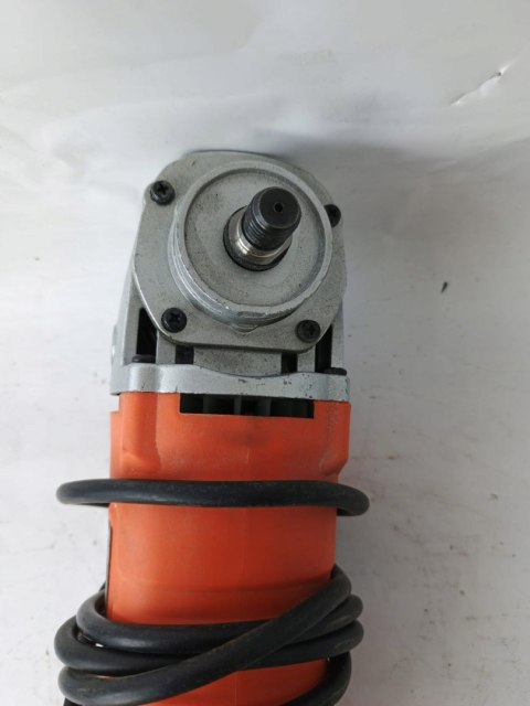 OUTLET W1502 MOCNA POLERKA SAMOCHODOWA SZLIFIERKA MOCNA