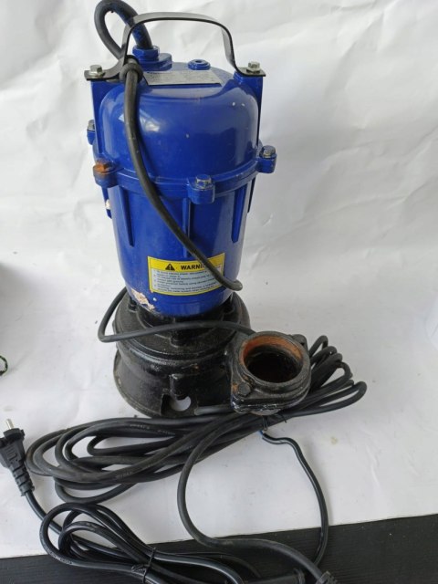 OUTLET W1504 POMPA DO WODY BRUDNEJ SZAMBA Z ROZDRABNIACZ ZATAPIALNA