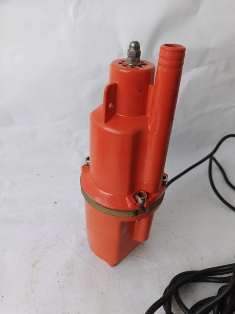 OUTLET W1509 POMPA DO WODY CZYSTEJ ZANURZENIOWA RUSKA GŁĘBINOWA MEMBRANOWA