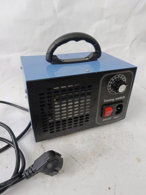 OUTLET W1529 GENERATOR OZONU ozonator Oczyszczacz do Powietrza SAMOCHODOWY