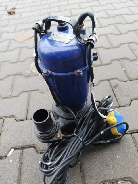 OUTLET W1533 POMPA DO WODY BRUDNEJ SZAMBA Z ROZDRABNIACZEM ZATAPIALNA
