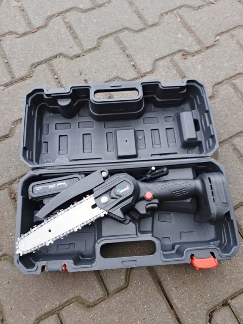 OUTLET W1547 PIŁA ŁAŃCUCHOWA AKUMULATOROWA PILARKA AKUMULATOR ŁAŃCUCH MOCNA