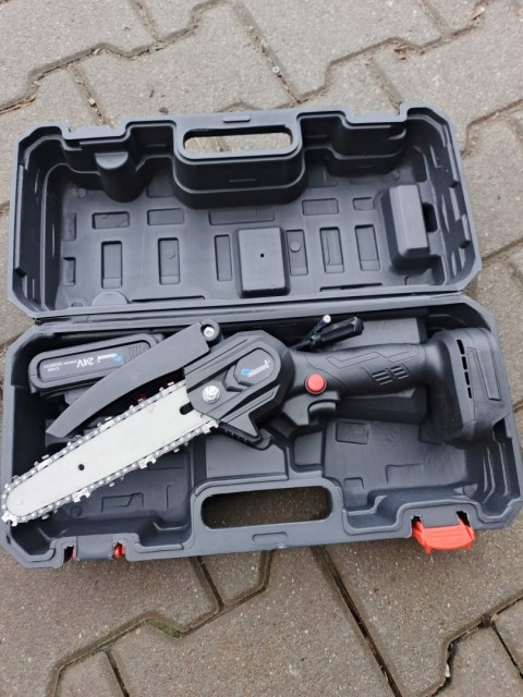 OUTLET W1547 PIŁA ŁAŃCUCHOWA AKUMULATOROWA PILARKA AKUMULATOR ŁAŃCUCH MOCNA