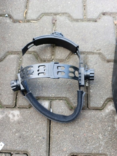 OUTLET W1562 SAMOŚCIEMNIAJĄCA MASKA PRZYŁBICA SPAWALNICZA AUTOMATYCZNA LCD