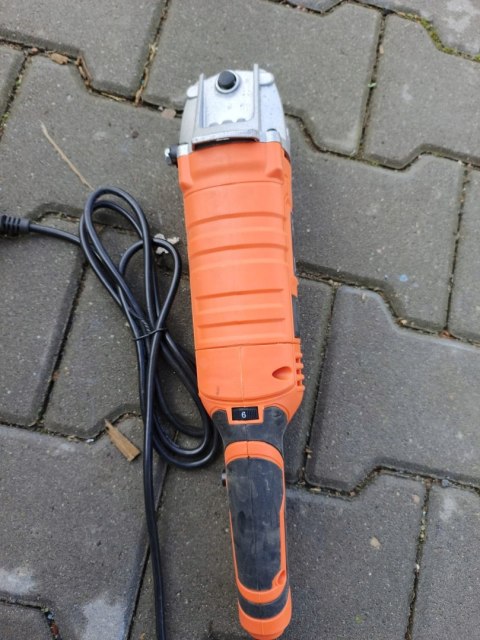 OUTLET W1570 Polerka Samochodowa Oscylacyjna Do Lakieru Wydajna