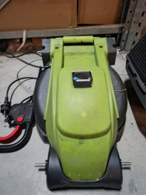 OUTLET W1590 KOSIARKA ELEKTRYCZNA DO TRAWY NÓŻ LEKKA MOCNA