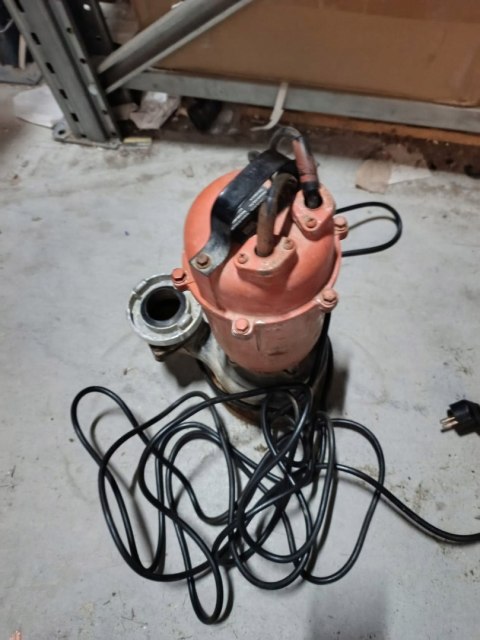 OUTLET W1591 POMPA DO WODY SZAMBA Z ROZDRABNIACZ 3750W PŁYWAK