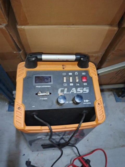 OUTLET W1604 PROSTOWNIK AKUMULATOROWY Z ROZRUCHEM 850A 12/24V SAMOCHODOWY