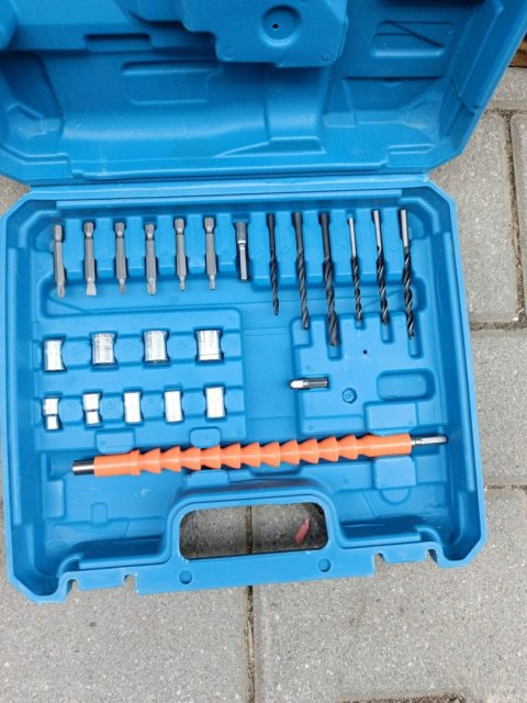 OUTLET W1057 WALIZKA ZESTAW AKCESTORIA DO WIERTARKO-WKRĘTARKI