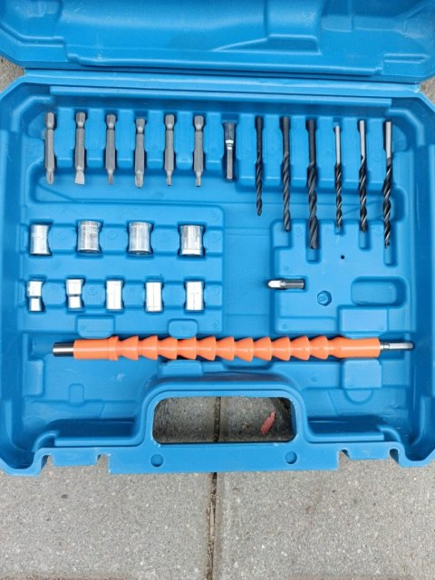 OUTLET W1057 WALIZKA ZESTAW AKCESTORIA DO WIERTARKO-WKRĘTARKI