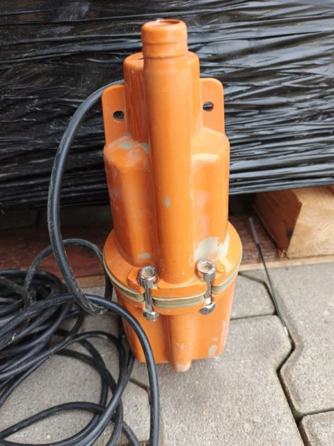 OUTLET W1128 POMPA DO WODY BRUDNEJ CZYSTEJ ZANURZENIOWA GŁĘBINOWA MOCNA