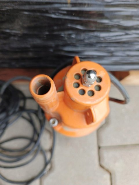 OUTLET W1128 POMPA DO WODY BRUDNEJ CZYSTEJ ZANURZENIOWA GŁĘBINOWA MOCNA
