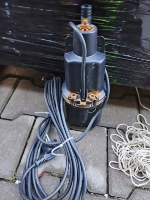 OUTLET W1140 POMPA POMPKA ZATAPIALNA DO WODY CZYSTEJ ZATAPIALNA MOCNA