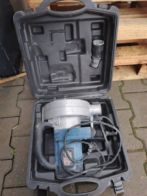 OUTLET W1157 BRUZDOWNICA ELEKTRYCZNA DO BETONU SOLIDNA WALIZKA