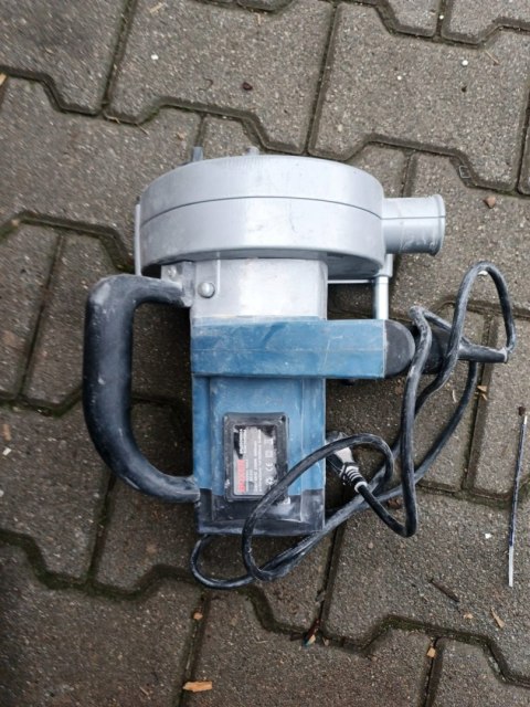 OUTLET W1157 BRUZDOWNICA ELEKTRYCZNA DO BETONU SOLIDNA WALIZKA