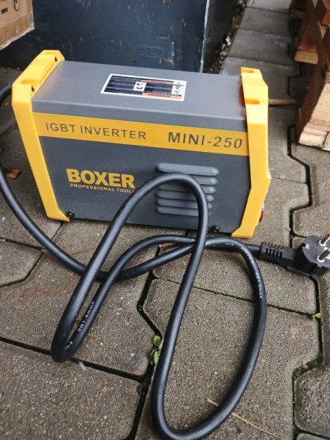 OUTLET W1160 SPAWARKA INWERTOROWA SOLIDNA MINI 250