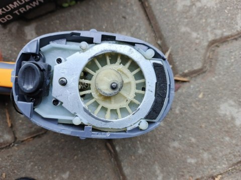 OUTLET W1168 Akumulatorowe NOŻYCE Do Trawy Krzewów Żywopłotu