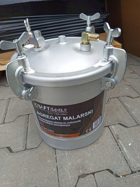 OUTLET W1216 AGREGAT MALARSKI 8L PISTOLET LAKIERNICZY MALOWANIA
