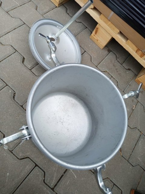 OUTLET W1216 AGREGAT MALARSKI 8L PISTOLET LAKIERNICZY MALOWANIA