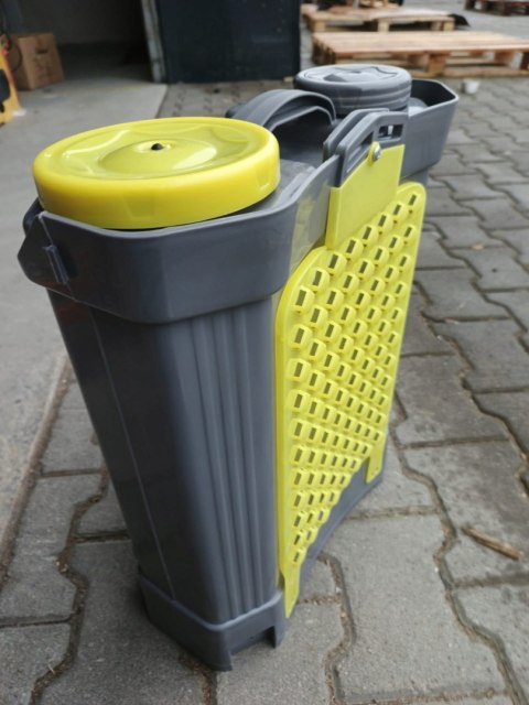 OUTLET W1297 OPRYSKIWACZ PLECAKOWY CIŚNIENIOWY ELEKTRYCZNY SPRYSKIWACZ 16L