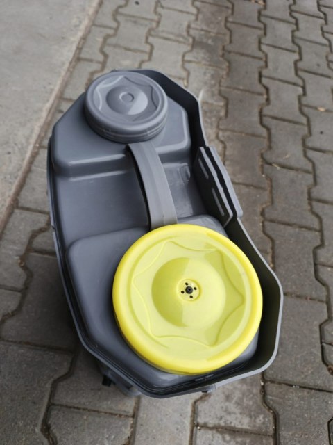 OUTLET W1297 OPRYSKIWACZ PLECAKOWY CIŚNIENIOWY ELEKTRYCZNY SPRYSKIWACZ 16L