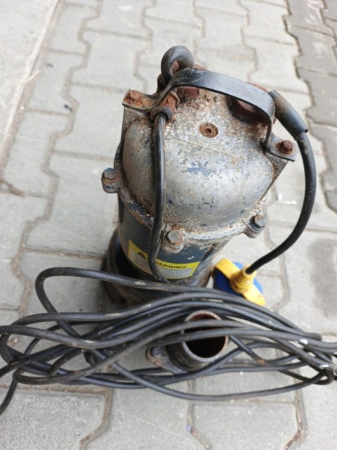 OUTLET W1350 POMPA DO WODY BRUDNEJ SZAMBA Z ROZDRABNIACZEM MOCNA