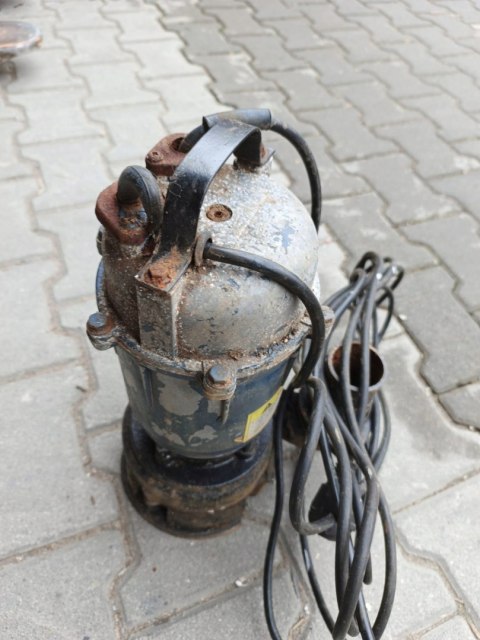 OUTLET W1350 POMPA DO WODY BRUDNEJ SZAMBA Z ROZDRABNIACZEM MOCNA