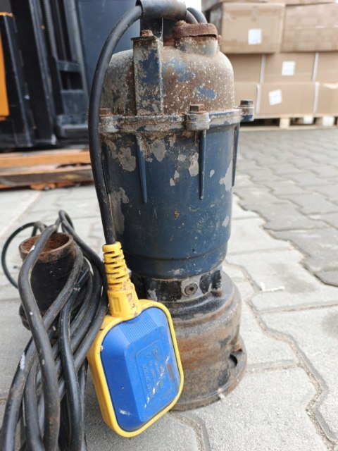 OUTLET W1350 POMPA DO WODY BRUDNEJ SZAMBA Z ROZDRABNIACZEM MOCNA