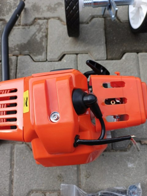 OUTLET W1356 GLEBOGRYZARKA SPALINOWA KULTYWATOR DO GLEBY ZIEMI GRYZARKA