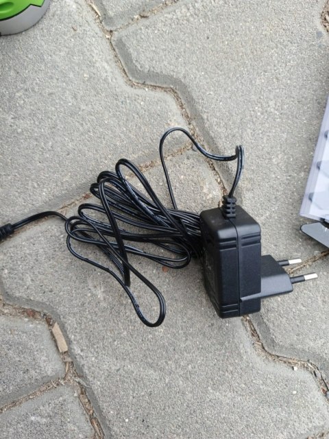 OUTLET W1362 NOŻYCE DO TRAWY ŻYWOPŁOTU AKUMULATOROWE SEKATOR DO KRZEWÓW