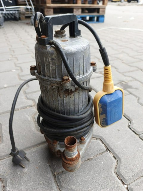 OUTLET W1367 POMPA DO WODY BRUDNEJ CZYSTEJ ŚCIEKÓW SITO ZANURZENIOWA SZAMBA