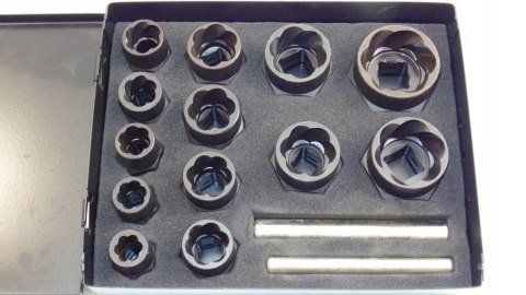 NASADKI DO ZNISZCZONYCH ZERWANYCH ŚRUB USZKODZONYCH NAKRĘTEK 9-27mm