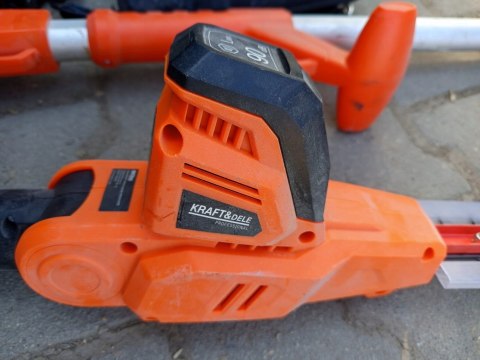 OUTLET W595 NOŻYCE AKUMULATOROWE NA WYSIĘGNIKU 18V 1500mAh