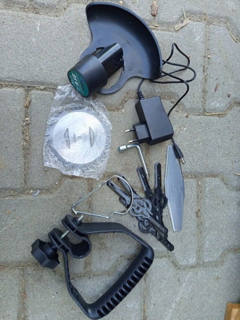 OUTLET W679 PODKASZARKA AKUMULATOROWA ELEKTRYCZNA KOSA WYKASZARKA 21V