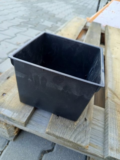 OUTLET W720 WKŁAD DO DONICZKI DONICY DONICZEK 170x170MM