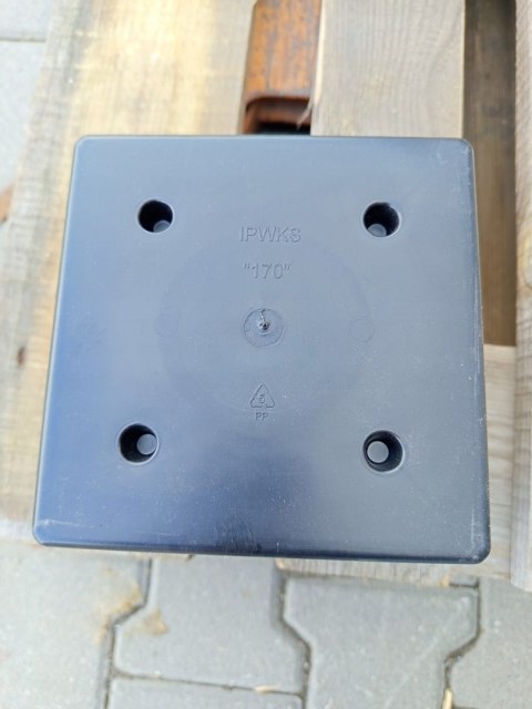 OUTLET W720 WKŁAD DO DONICZKI DONICY DONICZEK 170x170MM