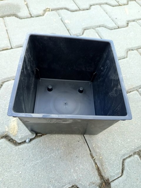OUTLET W720 WKŁAD DO DONICZKI DONICY DONICZEK 170x170MM