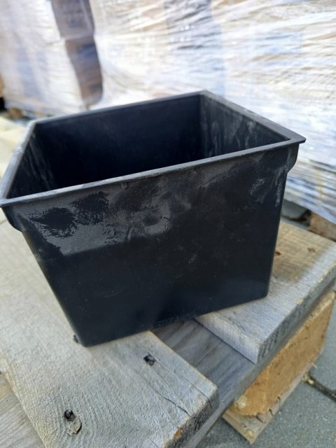 OUTLET W720 WKŁAD DO DONICZKI DONICY DONICZEK 170x170MM