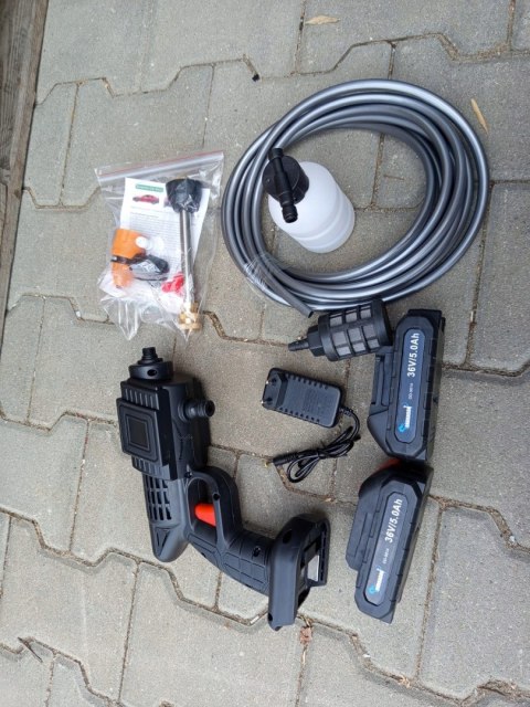 OUTLET W759 MYJKA CIŚNIENIOWA AKUMULATOROWA WALIZKA 2 AKU 36V BEZPRZEWODOWA