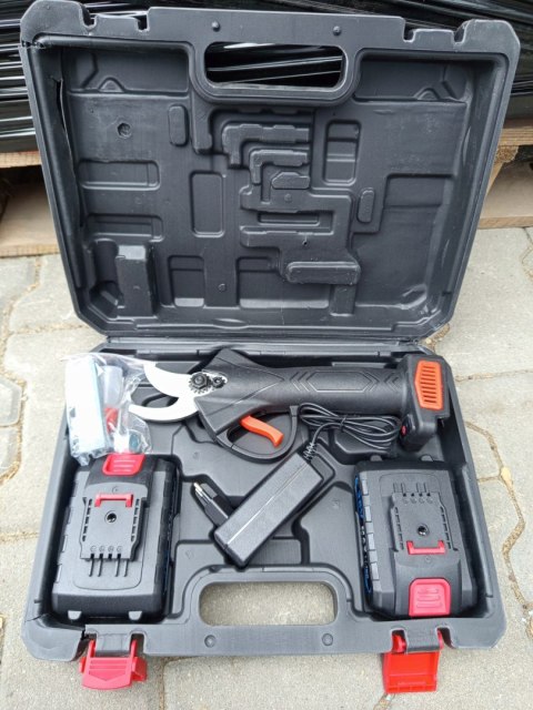 OUTLET W799 SEKATOR AKUMULATOROWY DO KRZEWÓW GAŁEZI DRZEW NOŻYCE