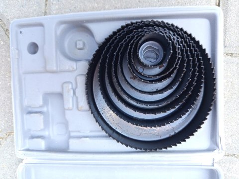 OUTLET W848 OTWORNICA DO DREWNA FREZY OTWORNICE