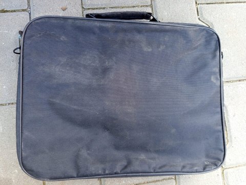 OUTLET W860 TORBA NA LAPTOPA LEKKA POJEMNA CZARNA POKROWIEC NA LAPTOPA