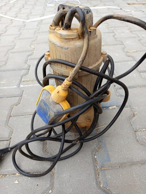 OUTLET W895 POMPA DO WODY BRUDNEJ SZAMBA Z ROZDRABNIACZ-EM PŁYWAKIEM