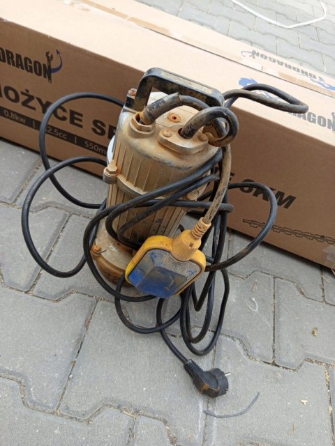 OUTLET W895 POMPA DO WODY BRUDNEJ SZAMBA Z ROZDRABNIACZ-EM PŁYWAKIEM